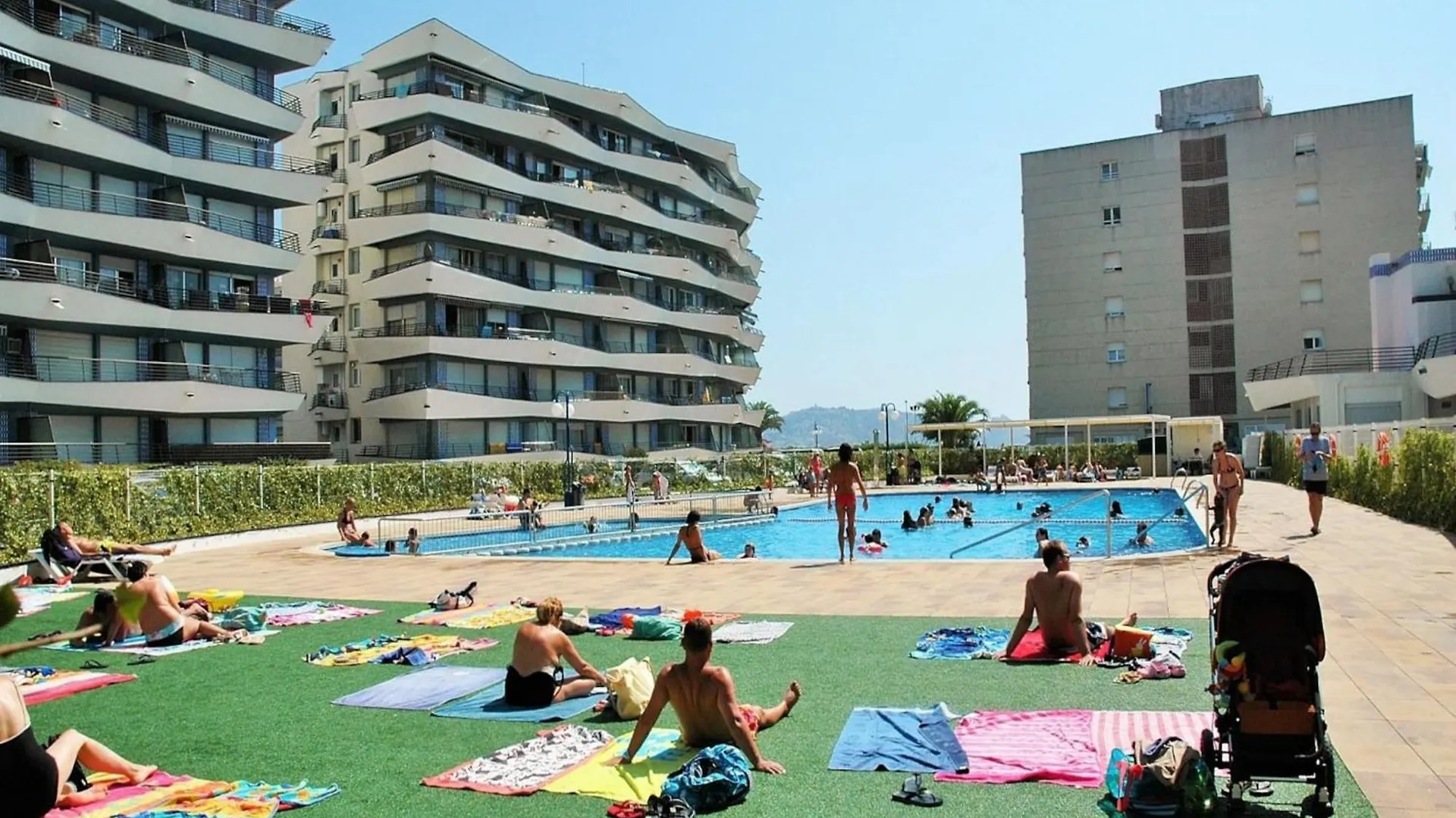 The Apartment In Estartit ile iletişim